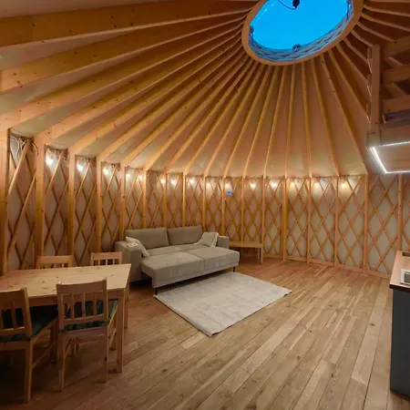 Owcza Jurta Luxury tent *