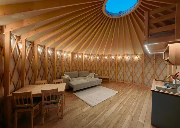 Owcza Jurta 럭셔리텐트 *